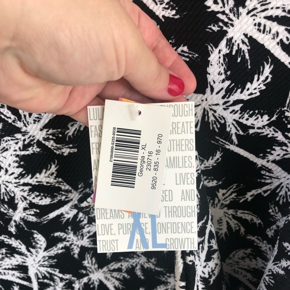 NWT LuLaRoe XL Georgia white and black palm trees - Picture 2 of 4